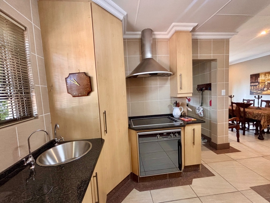 3 Bedroom Property for Sale in Flamwood North West